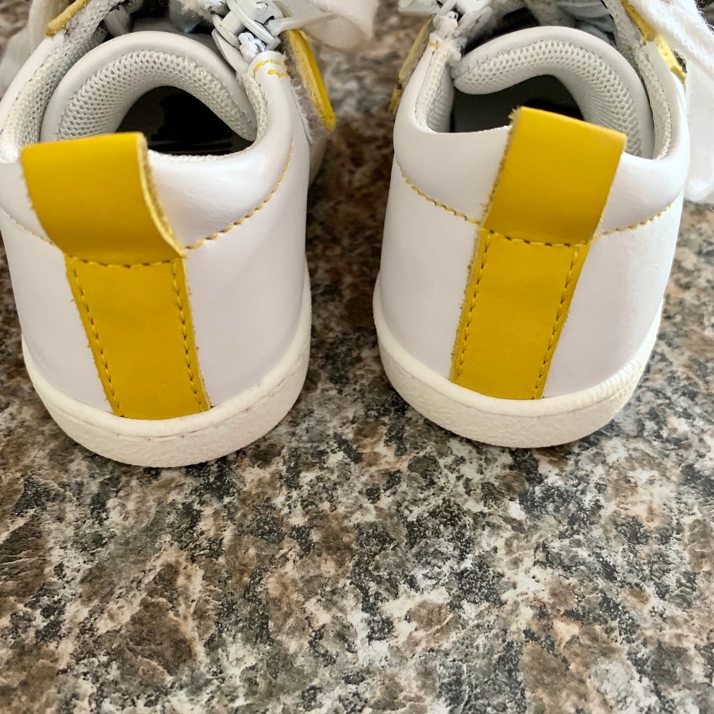 Moschino Toddler Teddy Leather Sneakers - Picture 5 of 6